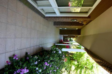 Clarence House Bright - Kingaroy Accommodation 6