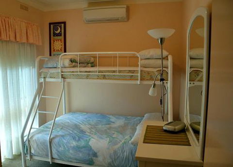 Clarence House Bright - Kingaroy Accommodation 3