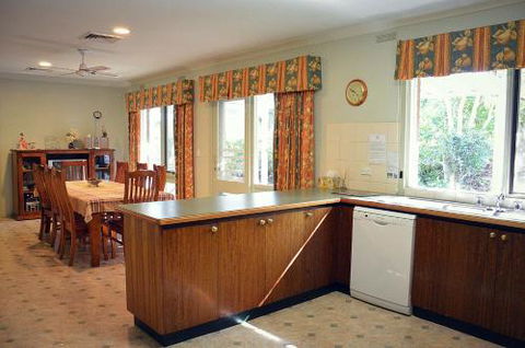 Clarence House Bright - Kingaroy Accommodation 5