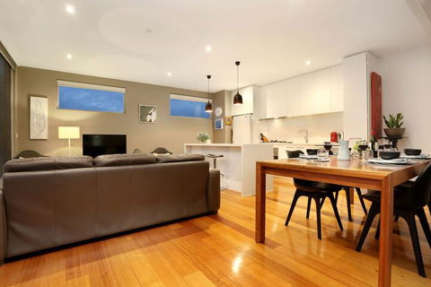 Essendon Sub Penthouse On Napier - Kingaroy Accommodation 3