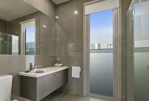 Grossard Point The Lighthouse Ventnor - Kingaroy Accommodation 6