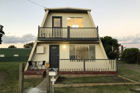 Millieâ€™s A Frame Uralla Haven - Kingaroy Accommodation 1