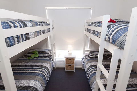 Lady Bay Getaway 12 Lady Bay - Kingaroy Accommodation 2