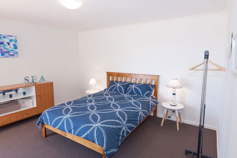 Lady Bay Getaway 12 Lady Bay - Kingaroy Accommodation 3