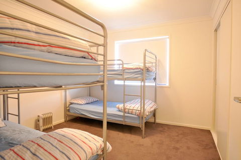 Chiaro Villa Surf Side - Kingaroy Accommodation 0