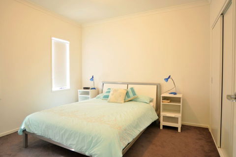 Chiaro Villa Surf Side - Kingaroy Accommodation 2