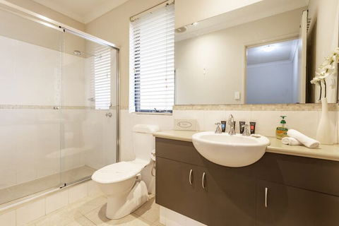 Coode Street Townhouse - Kingaroy Accommodation 2