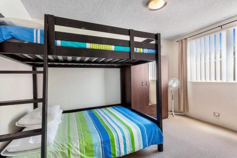 Sunset Court Unit 1 / 3 Resthaven Avenue - Kingaroy Accommodation 3