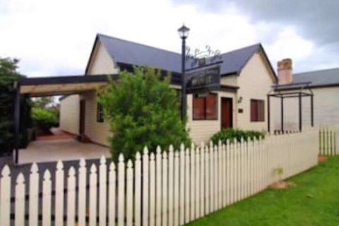 Top Of The Range Retreat - Kingaroy Accommodation 0