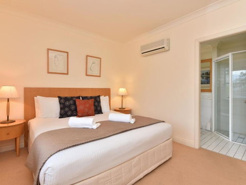 Villa 2br Provence Resort Condo Located Within Cypress Lakes Resort (nothing Is More Central) - Kingaroy Accommodation 2