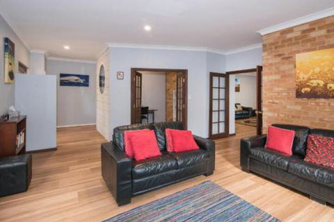 Family Friendly Holiday Haven - Kingaroy Accommodation 5