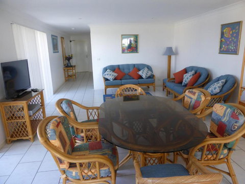 Hi Surf Unit 4 92 Head St. Forster - Kingaroy Accommodation 6