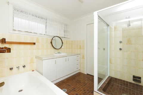 Lake House On Elouera - Kingaroy Accommodation 6