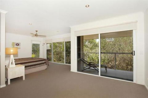 60 Beachway Parade Marcoola 500 BOND Linen Supplied - Kingaroy Accommodation 5