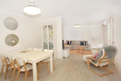 Unit 1 / 14 Tamarindus Street Marcoola Beach Pet Friendly 300 BOND Linen Supplied - Kingaroy Accommodation 2