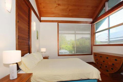 18 Northbeach Place Mudjimba Beach Pet Friendly Linen Included WIFI - Kingaroy Accommodation 2