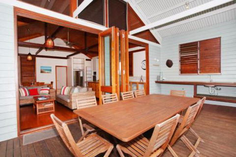 18 Northbeach Place Mudjimba Beach Pet Friendly Linen Included WIFI - Kingaroy Accommodation 6