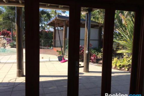 Takura Heights Modern Country Apartment With Pool Access - Kingaroy Accommodation 5