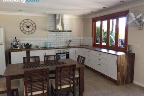 Takura Heights Modern Country Apartment With Pool Access - Kingaroy Accommodation 0