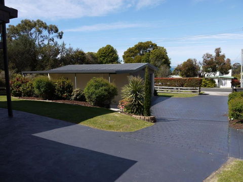Luxury Near Old Pier Beach - Kingaroy Accommodation 5