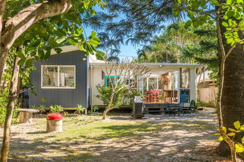 A SWEET ESCAPE Beachcombers Cottage Beachfront - Kingaroy Accommodation 5