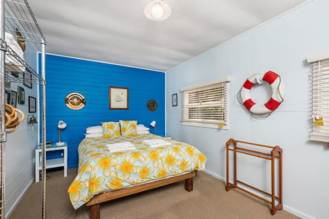 A SWEET ESCAPE Beachcombers Cottage Beachfront - Kingaroy Accommodation 4