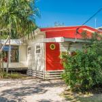 A SWEET ESCAPE Beachcombers Cottage Beachfront - Kingaroy Accommodation 0