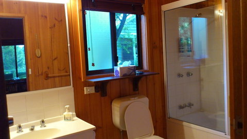 Greenwood Cabin In Kangaroo Valley - Kingaroy Accommodation 2