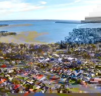 Paradise Bungalow Waterfront - Kingaroy Accommodation