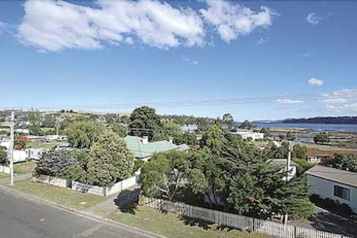 Triabunna TAS Kingaroy Accommodation