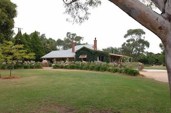Barristers Block Vigneron Villa - Kingaroy Accommodation 0