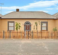 Robinson Cottage - Kingaroy Accommodation