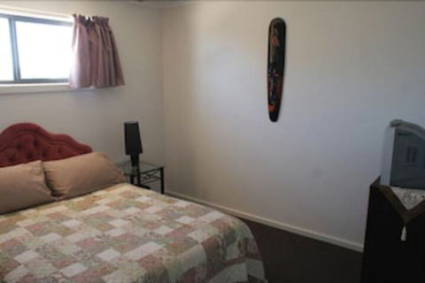 Oysta La Vista - Kingaroy Accommodation 7