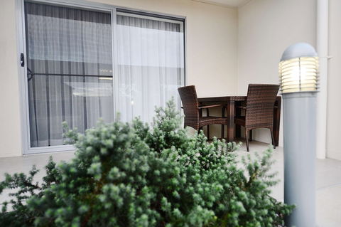 Oaks Middlemount Suites - Kingaroy Accommodation 4