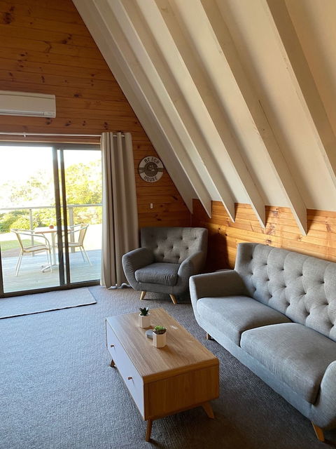 Bicheno By The Bay - Kingaroy Accommodation 3