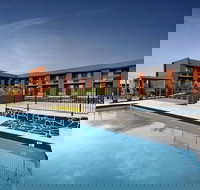 Mid City Warrnambool - Kingaroy Accommodation