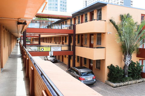 City Waters Perth - Kingaroy Accommodation 0