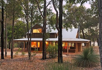Woodstone Cottages - Kingaroy Accommodation 2