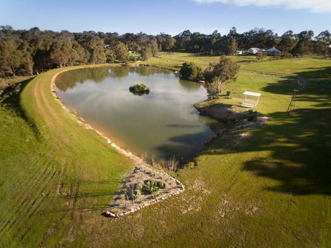 Woodstone Cottages - Kingaroy Accommodation 3