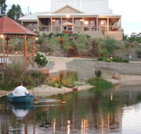 Blue Cliffs Retreat - Kingaroy Accommodation