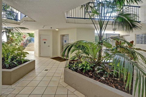 Raffles Mooloolaba - Kingaroy Accommodation 2