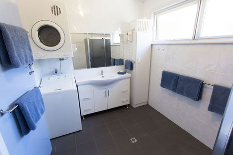 Modra's Apartments - Kingaroy Accommodation 4