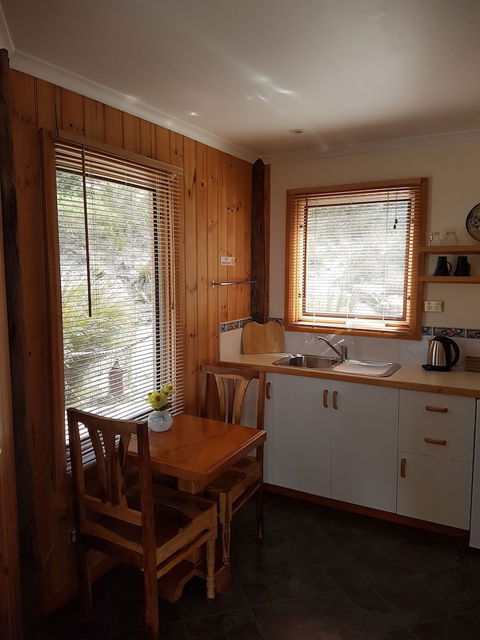 Bed In The Treetops Bed & Breakfast - Kingaroy Accommodation 2