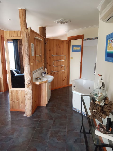 Bed In The Treetops Bed & Breakfast - Kingaroy Accommodation 4