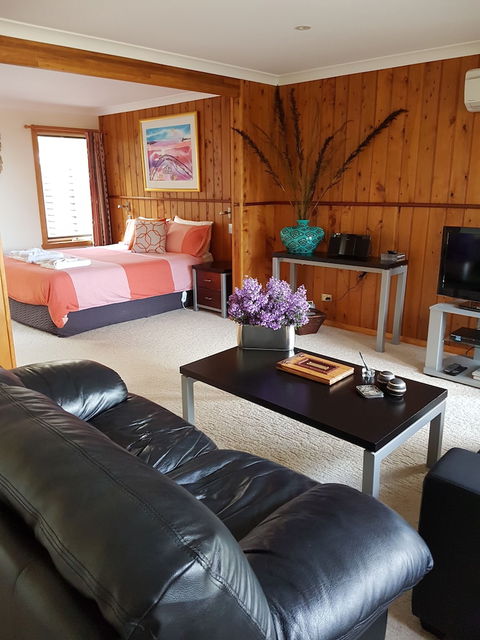 Bed In The Treetops Bed & Breakfast - Kingaroy Accommodation 3