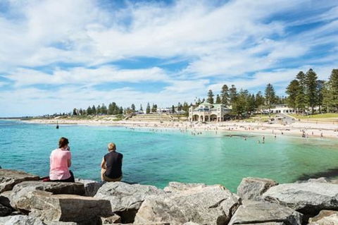 Cottesloe Beach Chalets - Kingaroy Accommodation 3