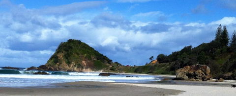 Cara Nobbys Beach 11 Wesley Avenue - Kingaroy Accommodation 5