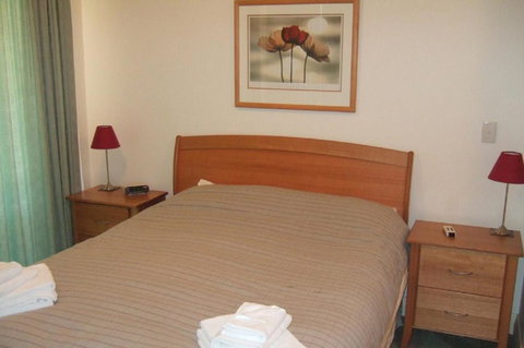 Harbourwatch 11 18 Burrawan Street - Kingaroy Accommodation 4