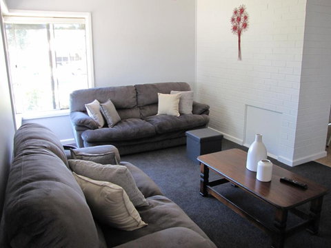 Clarke Street - Kingaroy Accommodation 5