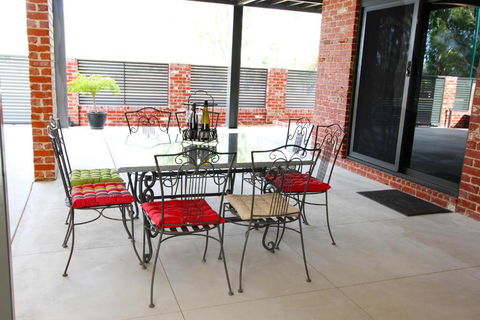 Wentworth Wharf B & B - Kingaroy Accommodation 2